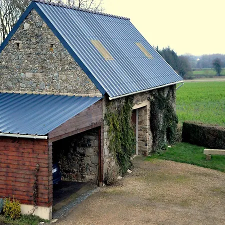 Tasteful In With Garden, Cleaning Included Holiday home